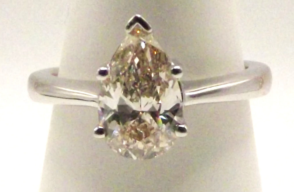 18ct White Gold Pear Cut Diamond Ring