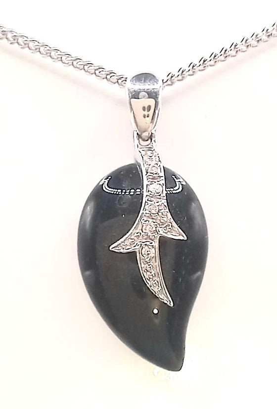 9 ct White Gold Onyx leaf with diamonds pendant and chain