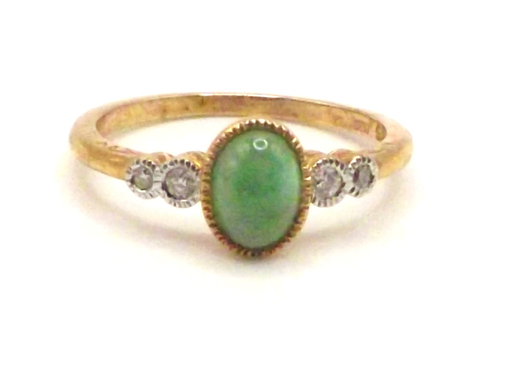 9 ct Yellow Gold ring with Jade and Diamonds