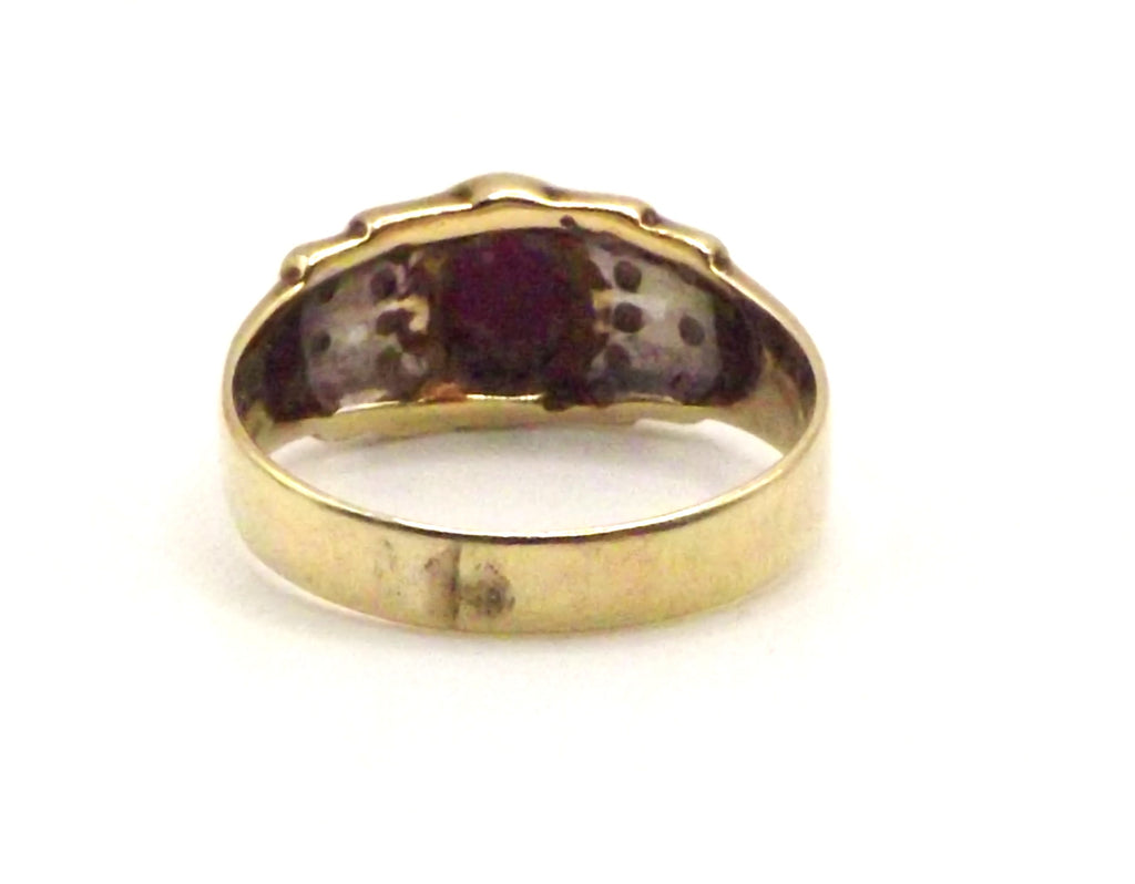 14 ct Yellow Gold - Second hand Ruby & Diamond ring