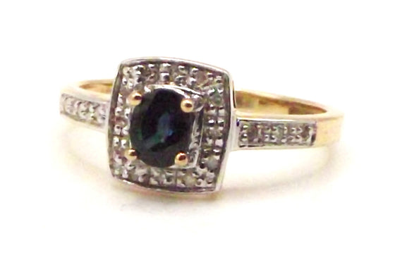 9 ct Yellow Gold ring with Sapphires and Diamonds