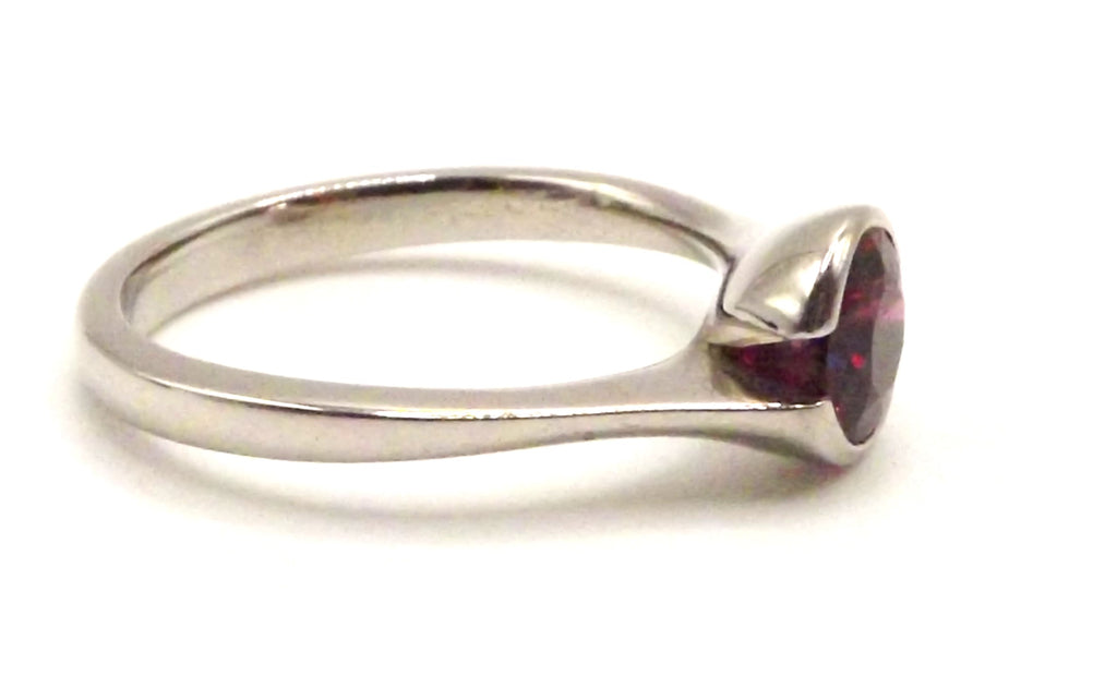 Palladium ring with Spinel Solitaire