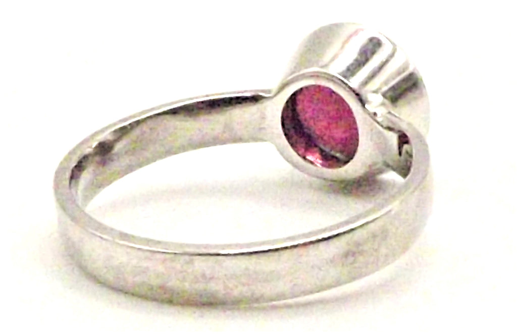 Palladium ring with claret Spinel