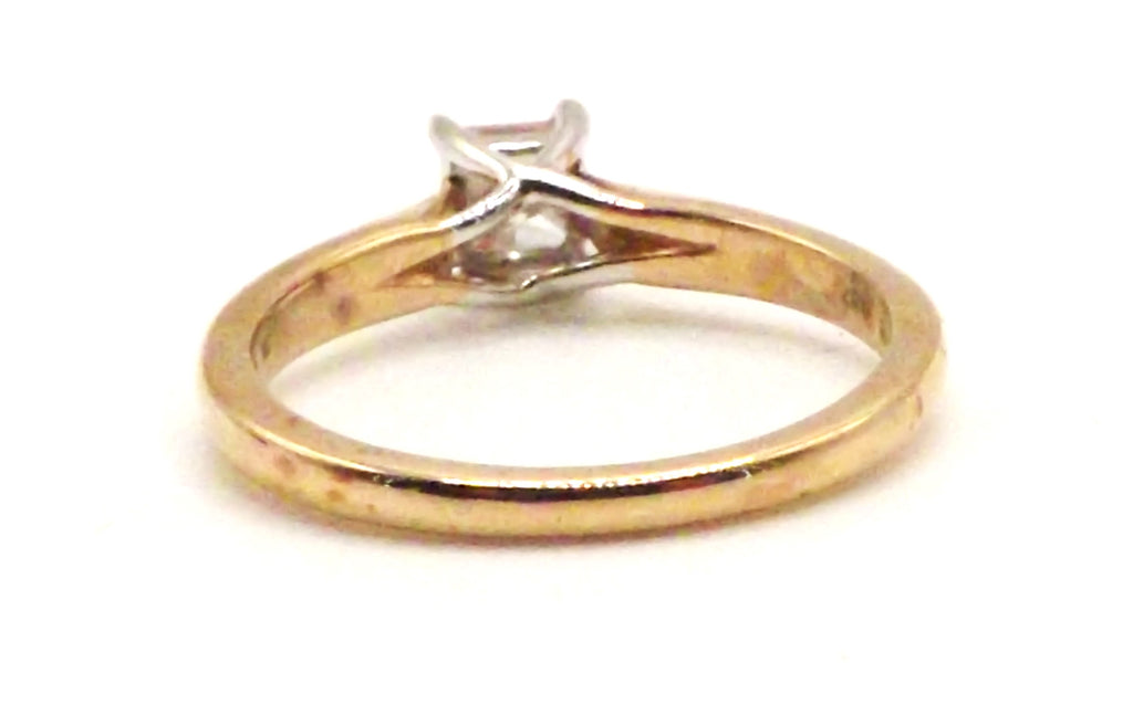 9 ct Yellow Gold solitaire ring with princess cut 0.57 ct diamond