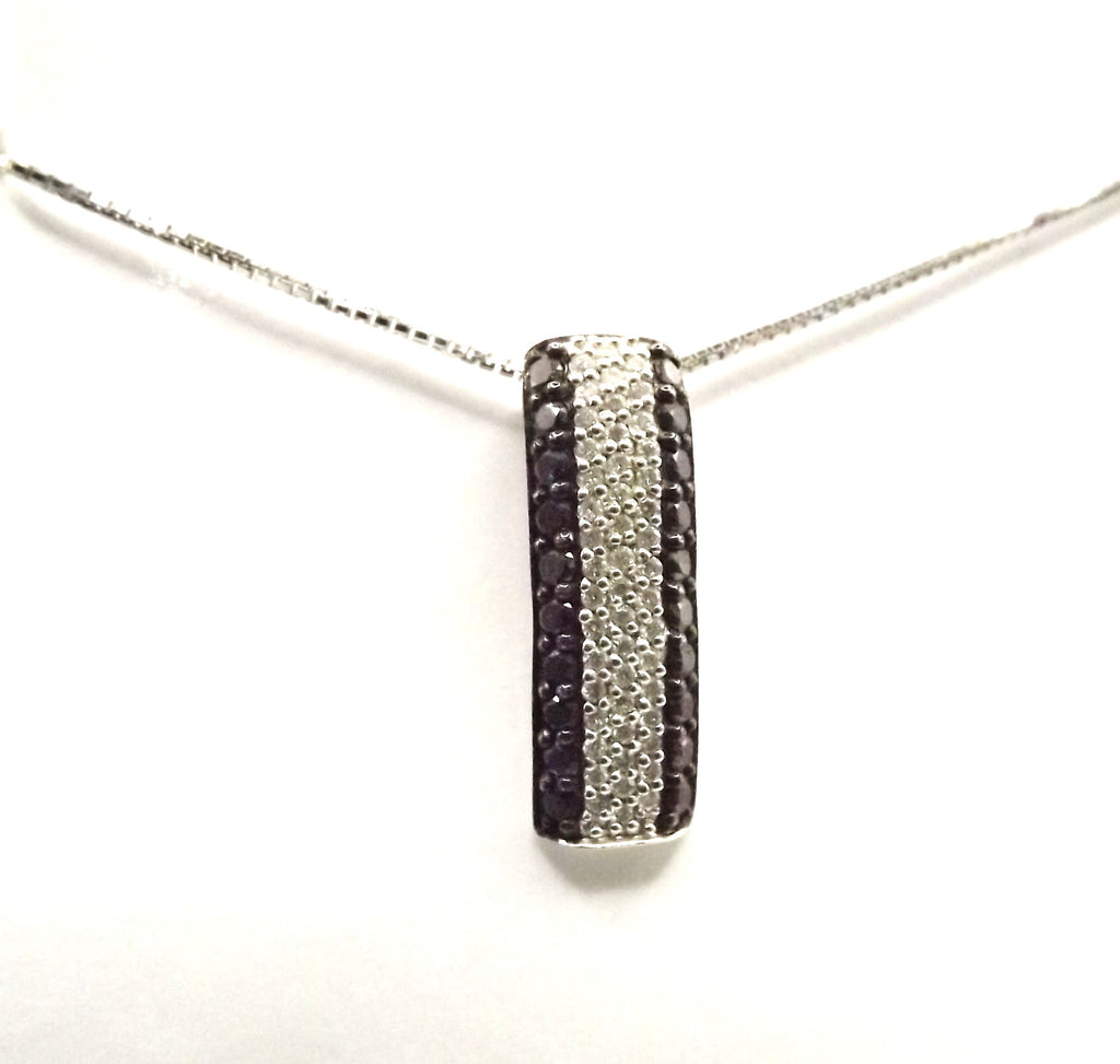 18ct White Gold set with White and Black Diamonds